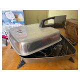 Electric skillet