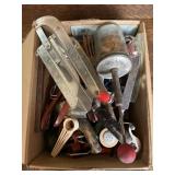Miscellaneous kitchen utensils