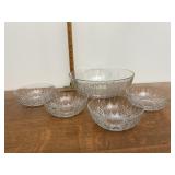 Glass salad bowl set