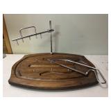 Turkey cutting board with Saw