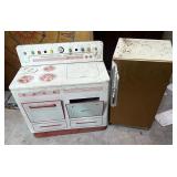 Vintage refrigerator and stove children