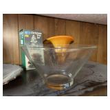 Glass bowl