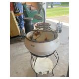 Enamel pot decor