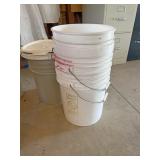 5 gallon buckets