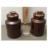 USA pottery salt & pepper shakers