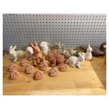Figurines