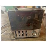 Radio alarm clock