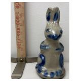 Beumont Brothers Pottery rabbit