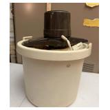 Ice cream maker