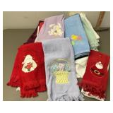 Holiday fingertip towels