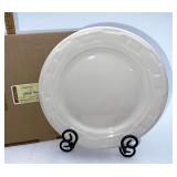 Longaberger NIB Ivory dinner plate