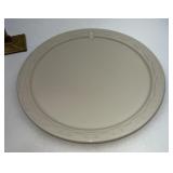 Longaberger Ivory cake/pizza like new