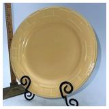 Longaberger Butternut Dinner plate light utensil