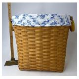 Longaberger Medium oval waste with liner and