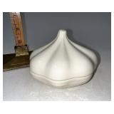 Longaberger NIB Ivory garlic roaster