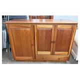 Large storage cabinet 4 shelves included