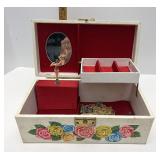 Vintage jewelry box with working ballerina