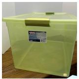 Green 66 quart tote with lid