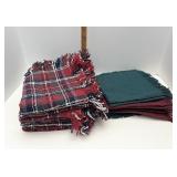 Seven placemats and napkins