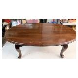 Queen and style coffee table