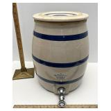 Ransbottom to gallon drink dispenser lid has