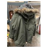 Flight type artic  parka size L  furred hood