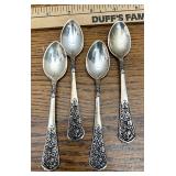 4 Small spoons