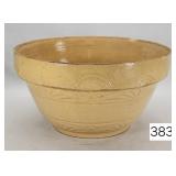 Cream Stoneware 10' Shoulder Bowl