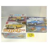 3 SEALED MODEL KITS 3 SEALED MODEL KITS