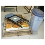 PALLET WITH CARD TABLE, FOLDING ALUMINUM TABLE,