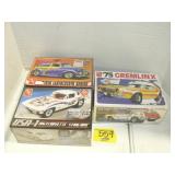 3 SEALED MODEL KITS 3 SEALED MODEL KITS