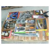 PALLET WITH HAND TOOLS, SHELF BRACKET, HARDWARE PALLET WITH HAND TOOLS, SHELF BRACKET, HARDWARE