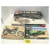 3 MODEL KITS (ALL OPENED) 3 MODEL KITS (ALL OPENED)