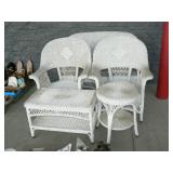 WICKER PATIO SET: SETTEE, 2 CHAIRS, COFFEE TABLE,