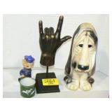 PLASTIC HOUND DOG BANK, I LOVE YOU HAND PLASTIC HOUND DOG BANK, I LOVE YOU HAND