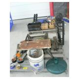 PALLET WITH WORKMATE, PATIO UMBRELLA STAND, ROPE,