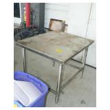 STAINLESS STEEL WORK TABLE (2.5'X3.5') STAINLESS STEEL WORK TABLE (2.5'X3.5')