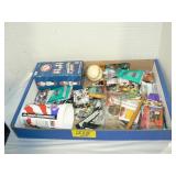 FLAT WITH BOBBLEHEAD, SPORTS CARDS, BASEBALL FLAT WITH BOBBLEHEAD, SPORTS CARDS, BASEBALL