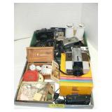 CAMERAS, KODAK XL33 MOVIE CAMERA WITH BOX, CEDAR