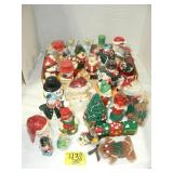 GROUP OF CHRISTMAS CANDLES GROUP OF CHRISTMAS CANDLES