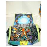 SMALL SKYLANDERS CASE WITH ACTION FIGURES SMALL SKYLANDERS CASE WITH ACTION FIGURES