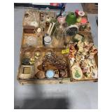 PALLET W/ ANGEL FIGURINES, FLOWER VASES, CANDLE