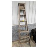 8' WOODEN STEP LADDER