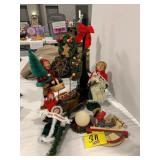 GROUP OF BYER'S CHOICE CHRISTMAS FIGURES