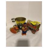 GROUP OF ANTIQUE TIN LITHO TOYS - SMOKEY BEAR