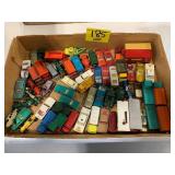 FLAT W/ LOOSE VINTAGE DIECAST CARS OF ALL KINDS