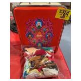 VINTAGE BARBIE DOLL TRUNK W/ BAG OF ACCESSORIES &
