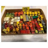 FLAT W/ LOOSE VINTAGE DIECAST CARS OF ALL KINDS