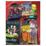 RICK & MORTY MUNCHKIN SET, BATMAN FIGURE ON CARD,