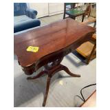 FLIP-TOP WOODEN ACCENT TABLE